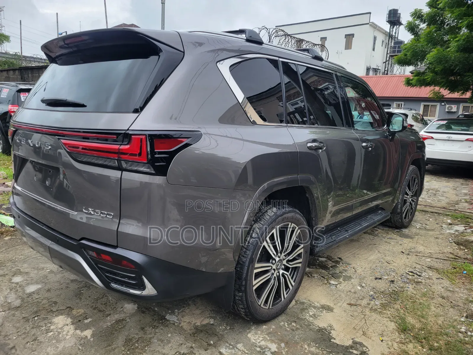 Lexus LX 2022 Brown