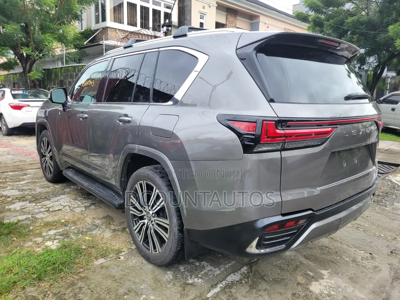Lexus LX 2022 Brown