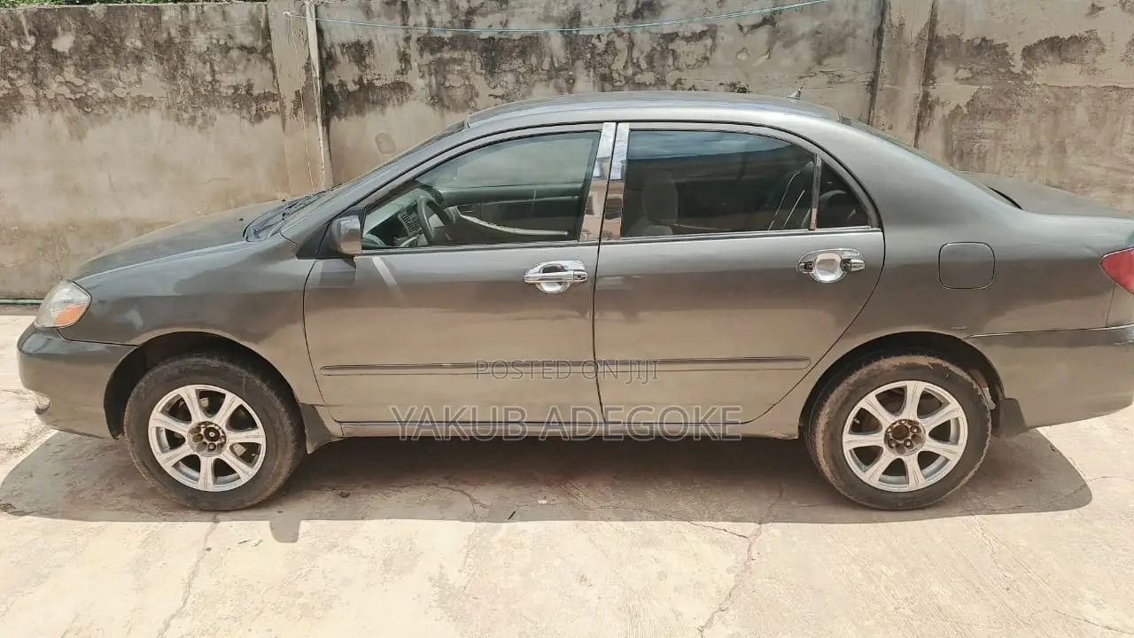 Toyota Corolla 2006 Gray