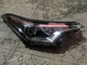 2017 to 2019 Toyota C-Hr Right Headlight