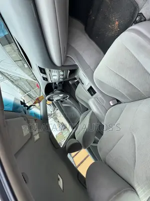 Toyota Camry LE 4dr Sedan (2.4L 4cyl 5A) 2008 Gray