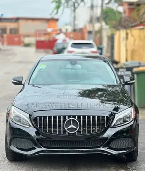 Mercedes-Benz C300 2016 Black
