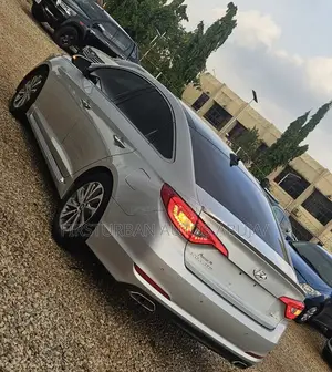 Hyundai Sonata Sport 2.0T Sedan FWD (2.0L 4cyl 6A) 2017 Silver