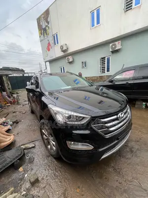 Hyundai Santa Fe 2013 Black