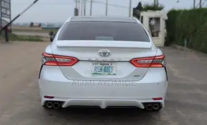 Toyota Camry 2019 White
