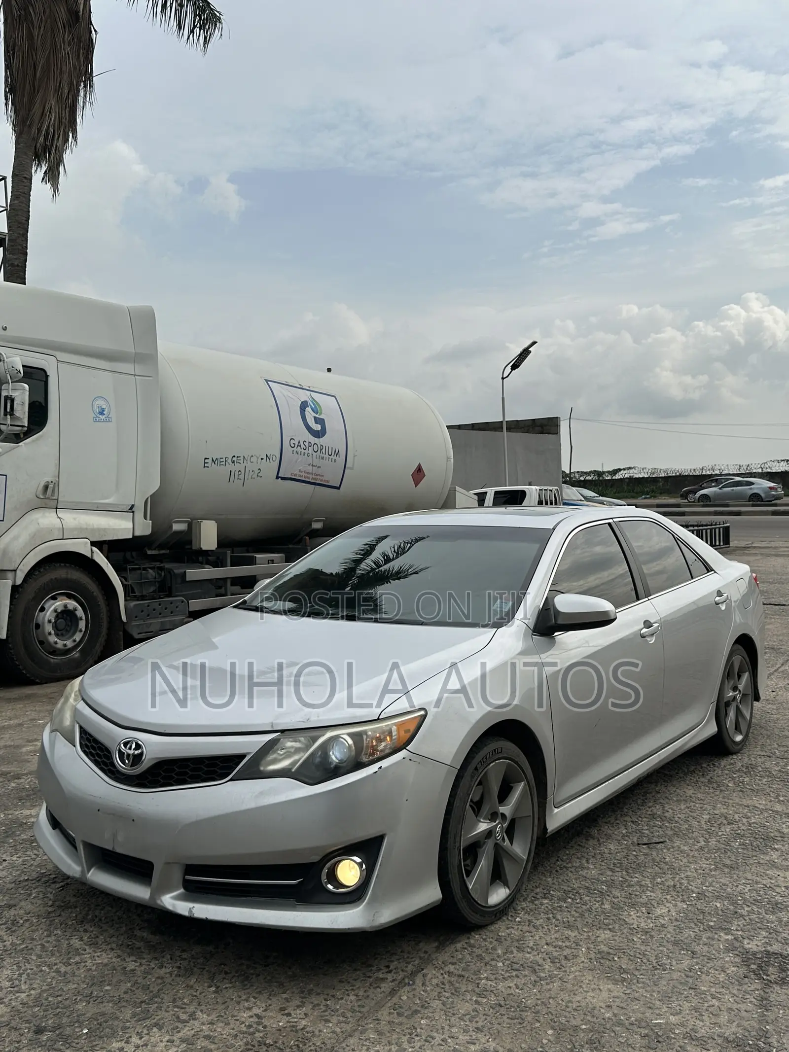 Toyota Camry 2012 Silver