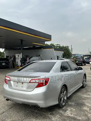 Toyota Camry 2012 Silver