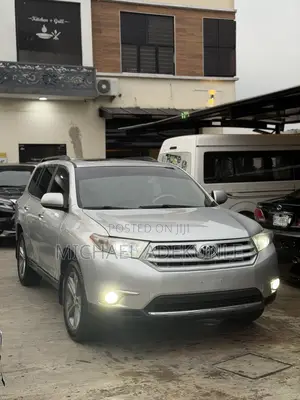 Toyota Highlander 2010 Silver