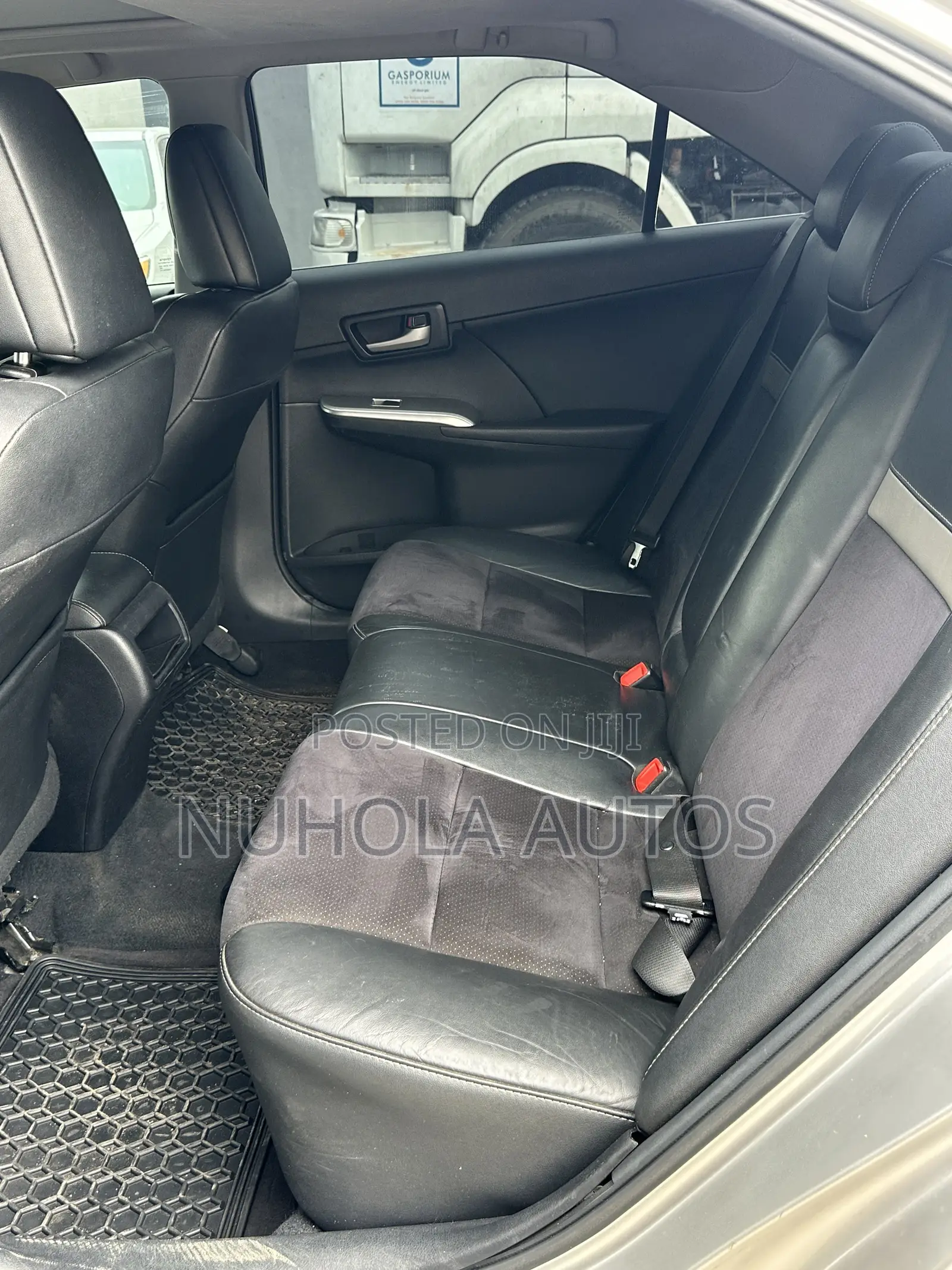 Toyota Camry 2012 Silver