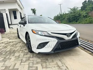 Toyota Camry 2019 White