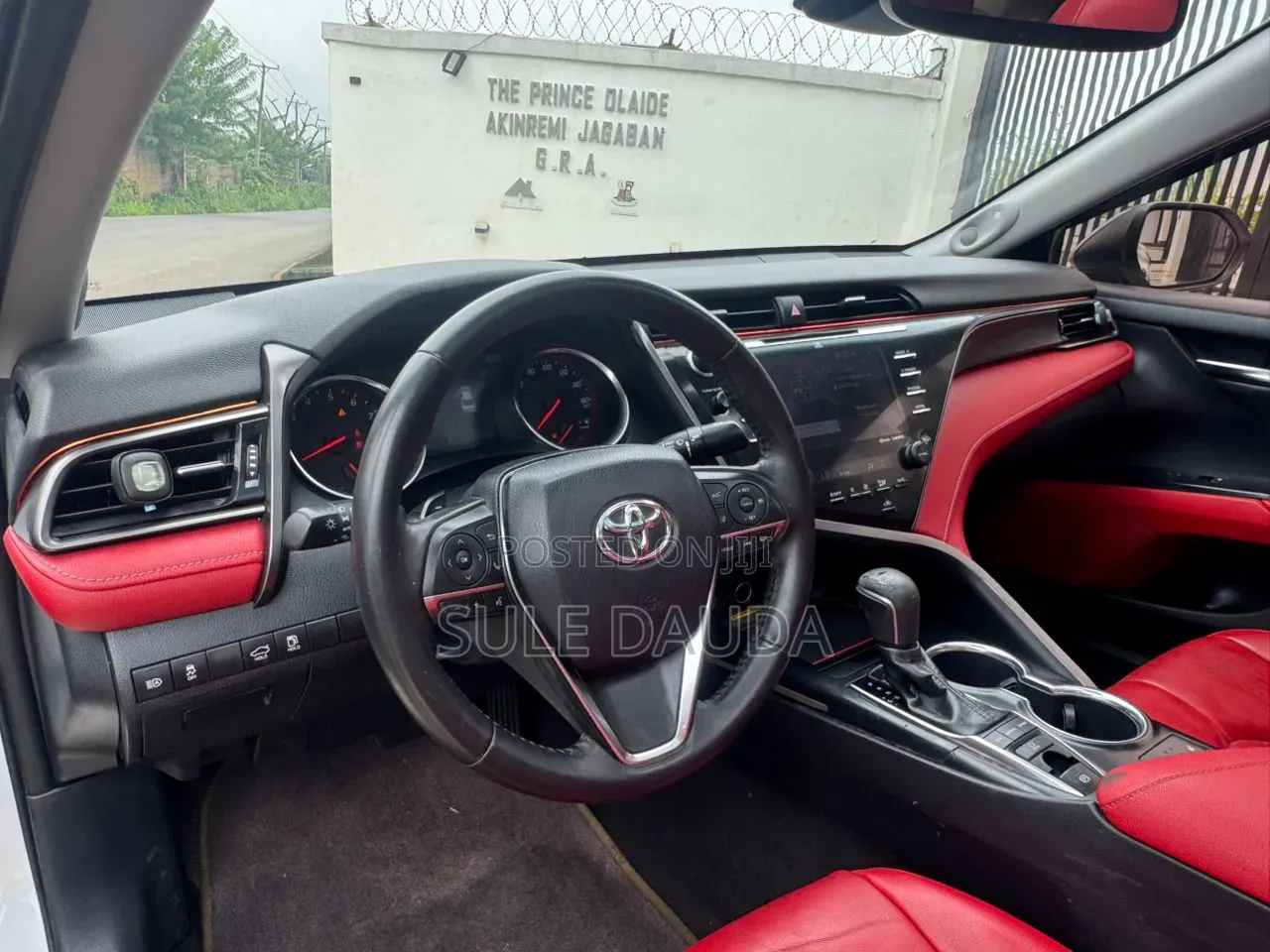 Toyota Camry 2019 White