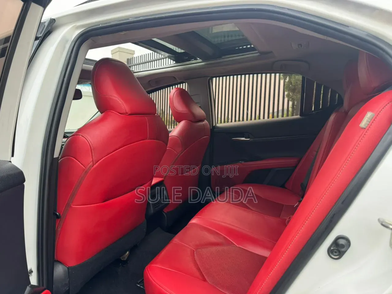Toyota Camry 2019 White