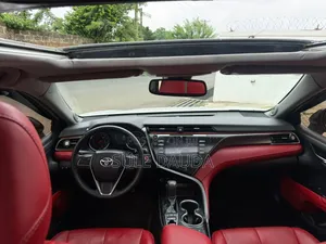 Toyota Camry 2019 White