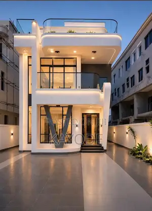 5bdrm Duplex in Lekki Phase 1 for sale