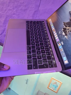 Laptop Apple MacBook Pro 2017 16GB Intel Core i7 SSD 512GB