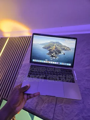 Laptop Apple MacBook Pro 2017 16GB Intel Core i7 SSD 512GB
