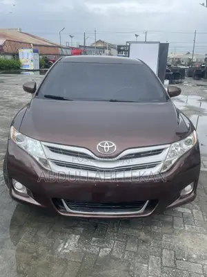 Toyota Venza V6 2010 Gold
