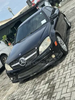 Mercedes-Benz C300 Sport 4Matic Sedan AWD (3.0L 6cyl 7A) 2010 Black