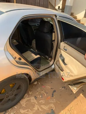 Honda Accord 2005 Gold