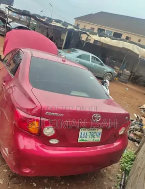 Toyota Corolla 2010 Red