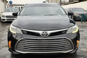 Toyota Avalon Limited Sedan FWD (3.5L 6cyl 6A) 2013 Black