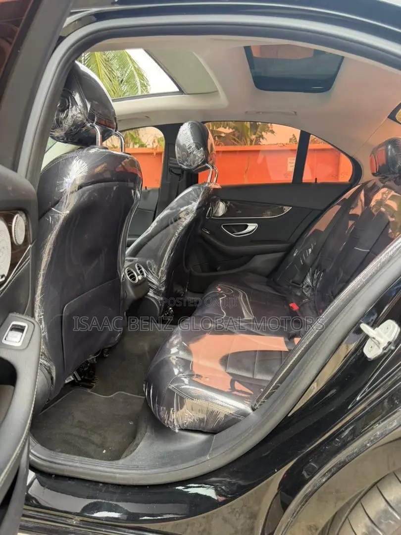 Mercedes-Benz C300 2017 Black
