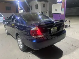 Toyota Camry LE 4dr Sedan (2.4L 4cyl 5A) 2005 Blue