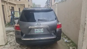 Toyota Highlander 2012 Gray
