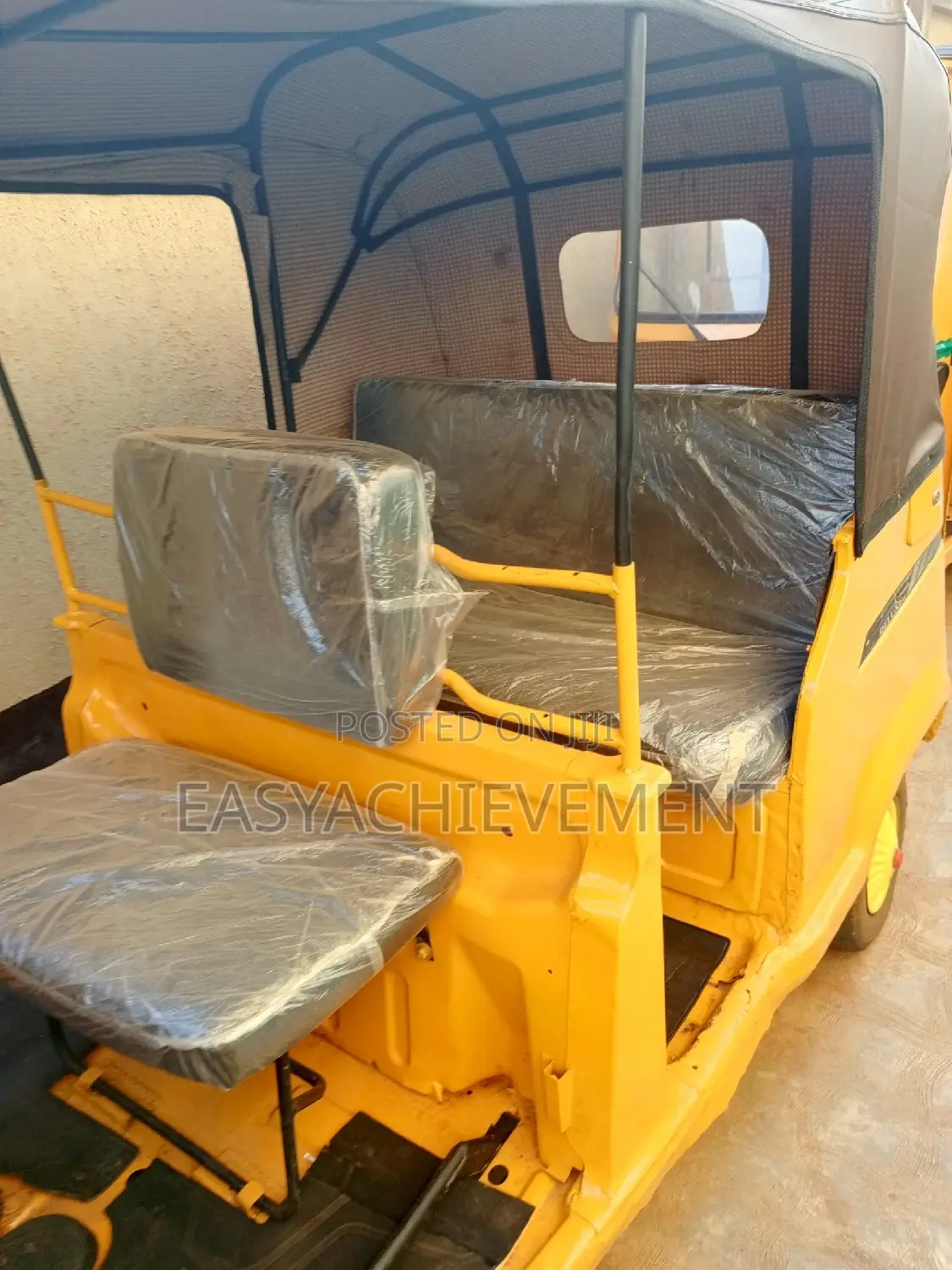 TVS Apache 160 4V 2019 Gold
