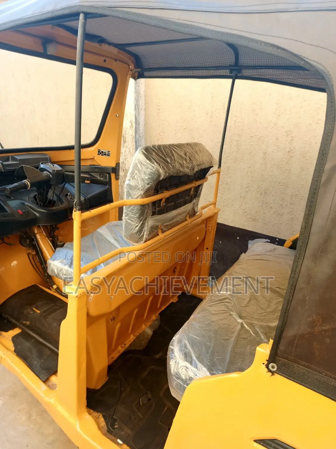 TVS Apache 160 4V 2019 Gold