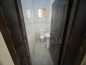 18bdrm Block of Flats in Garki 2 for rent
