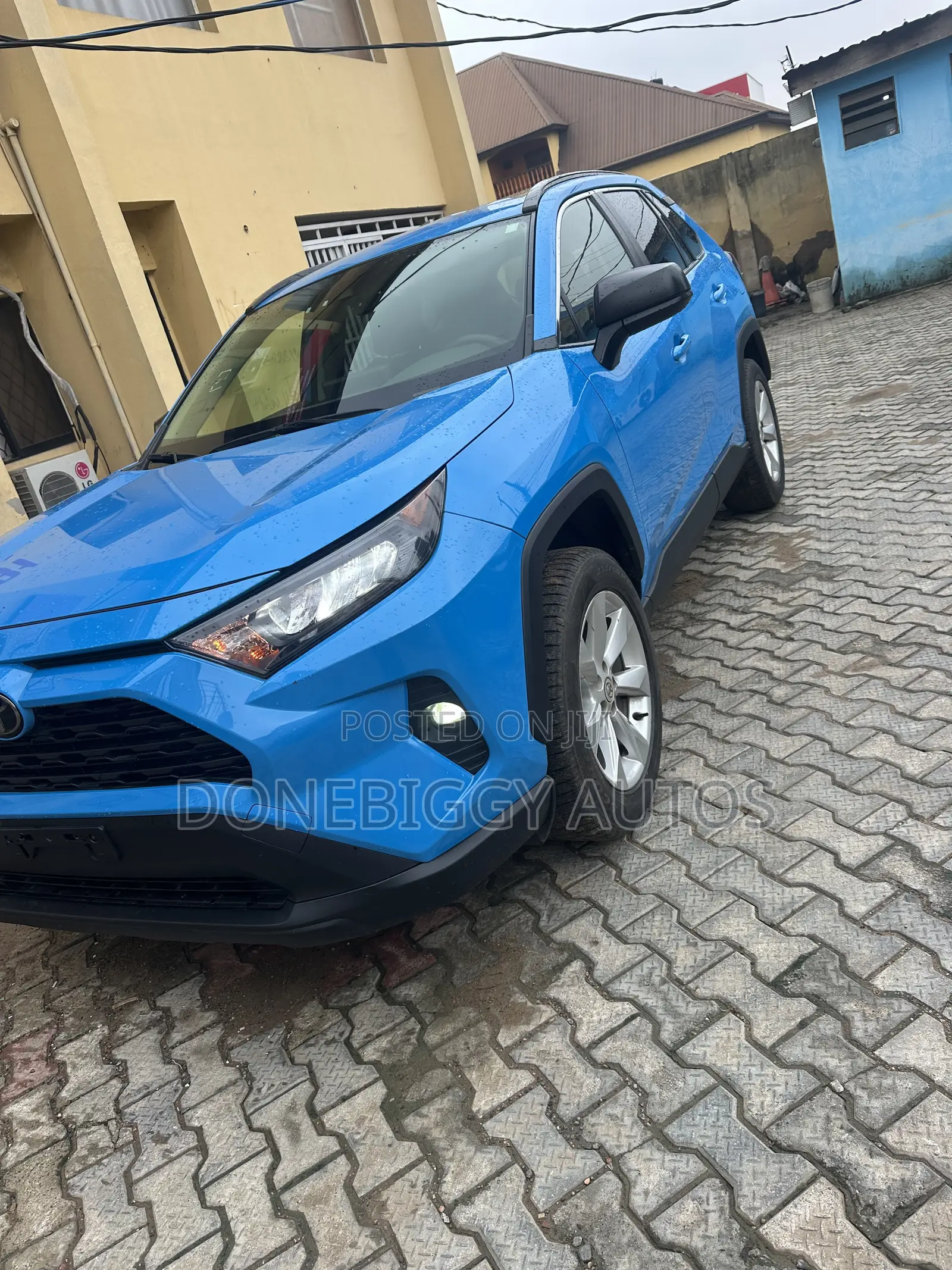 Toyota RAV4 2019 Blue