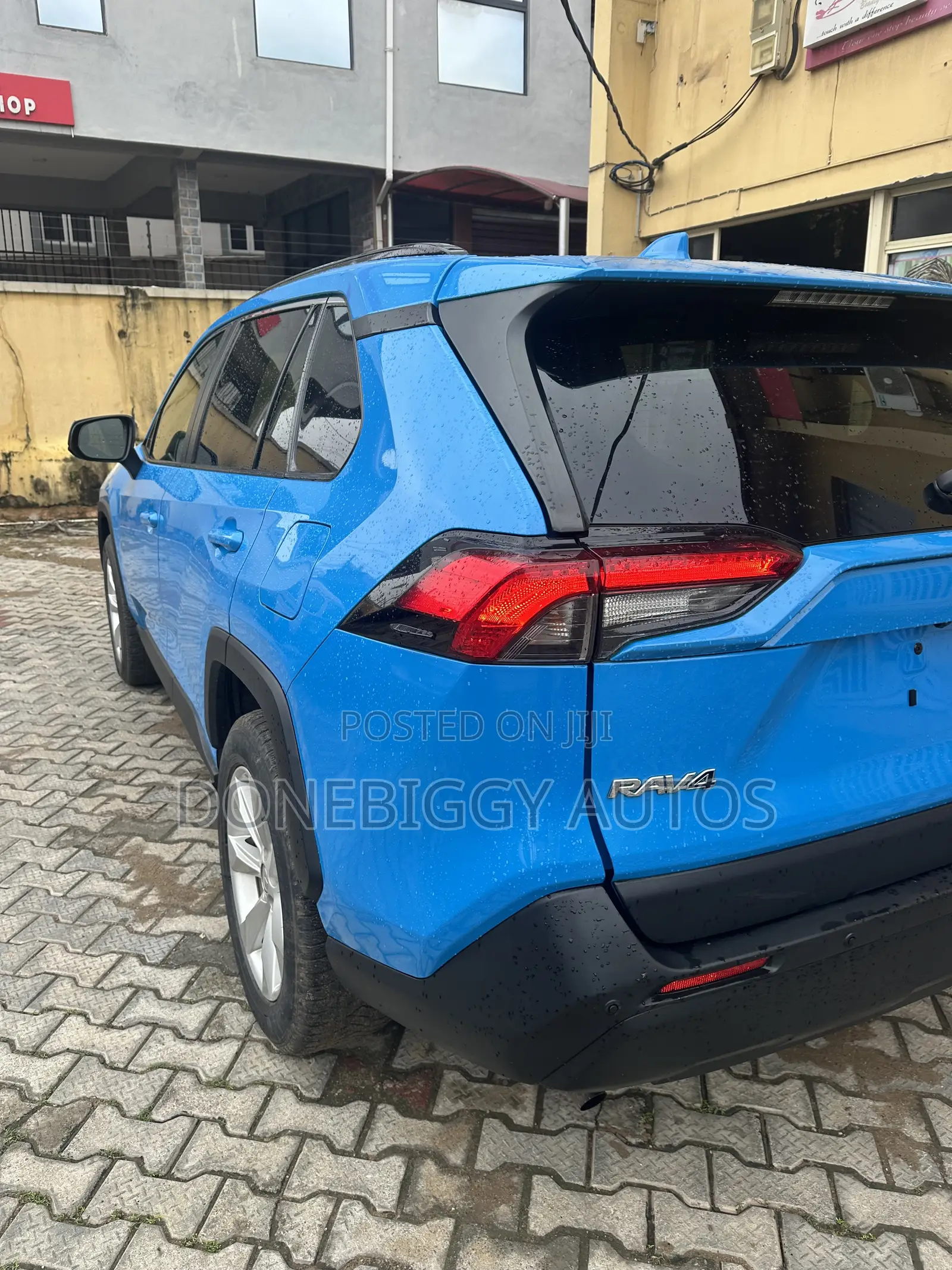 Toyota RAV4 2019 Blue