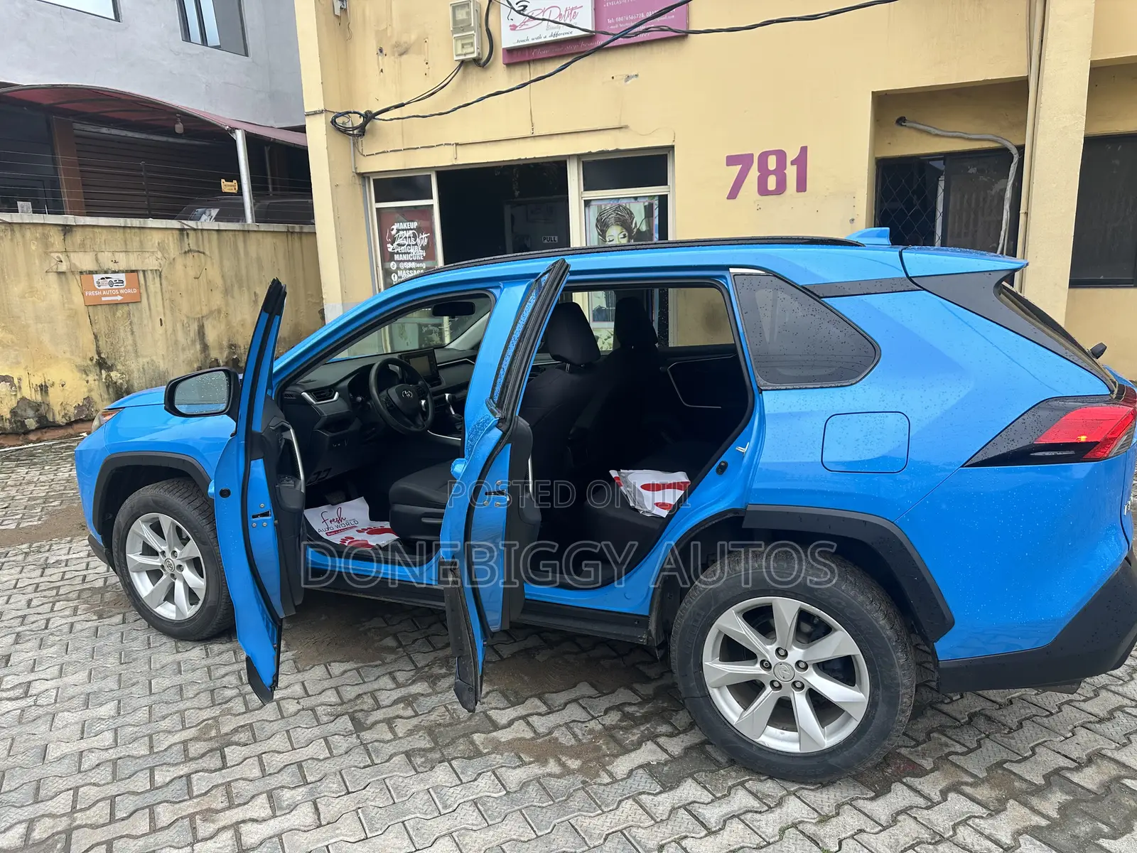 Toyota RAV4 2019 Blue
