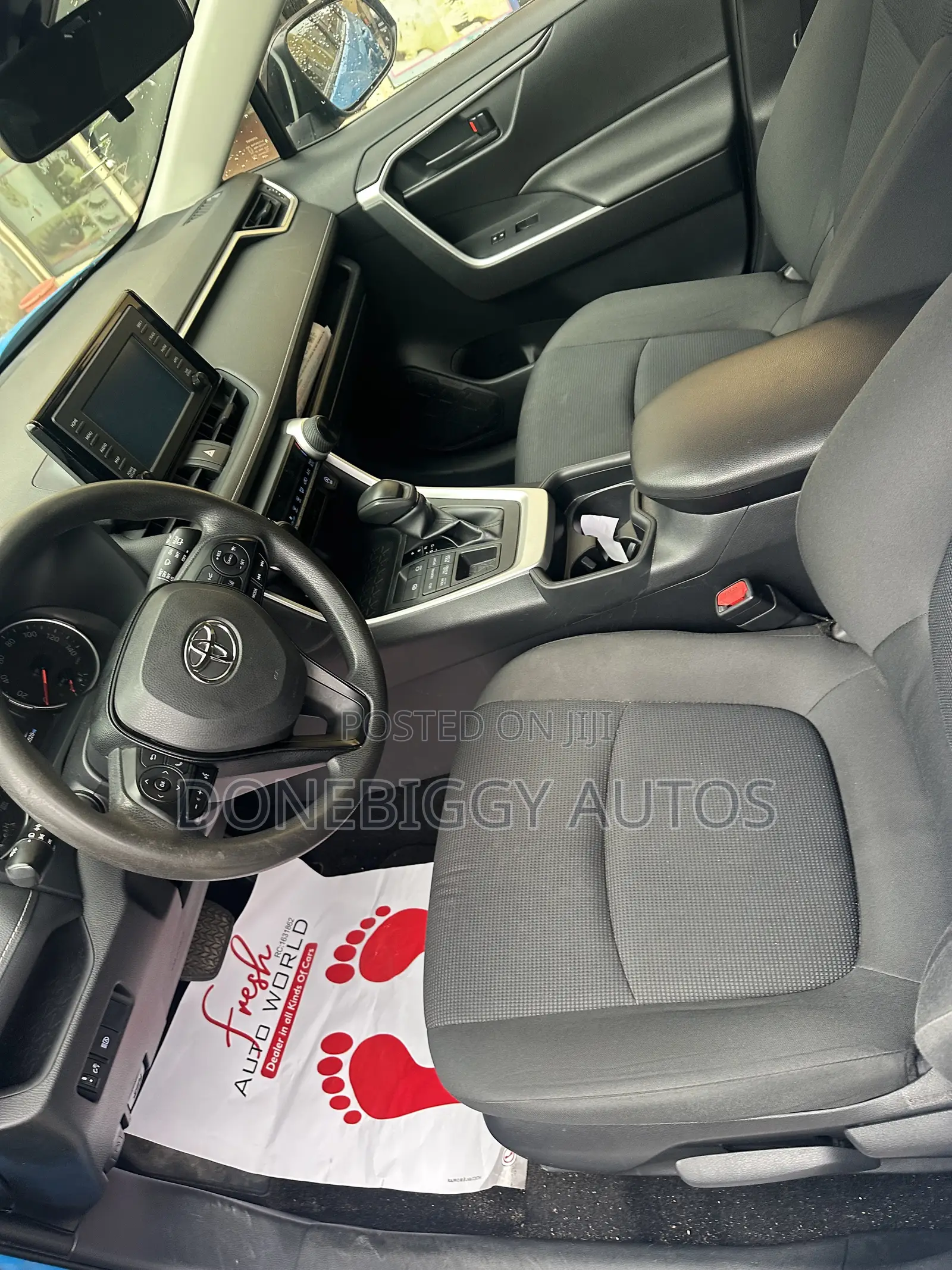 Toyota RAV4 2019 Blue