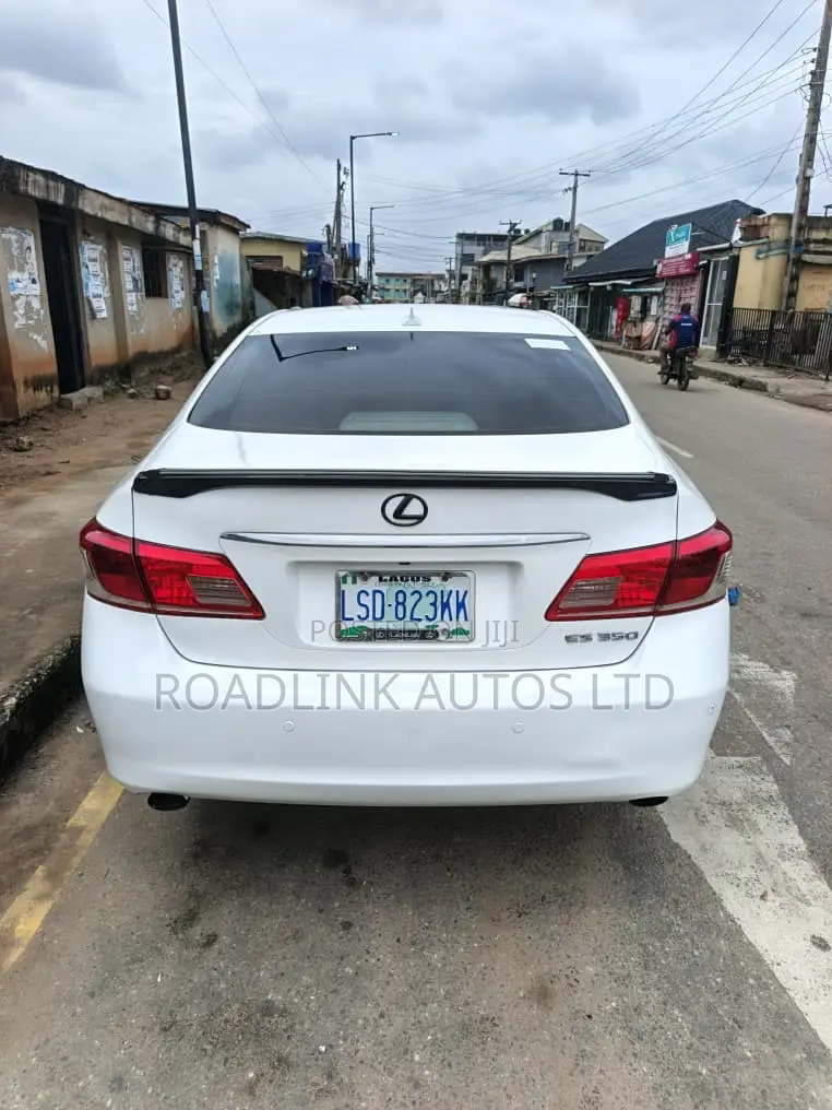 Lexus ES 350 2011 White