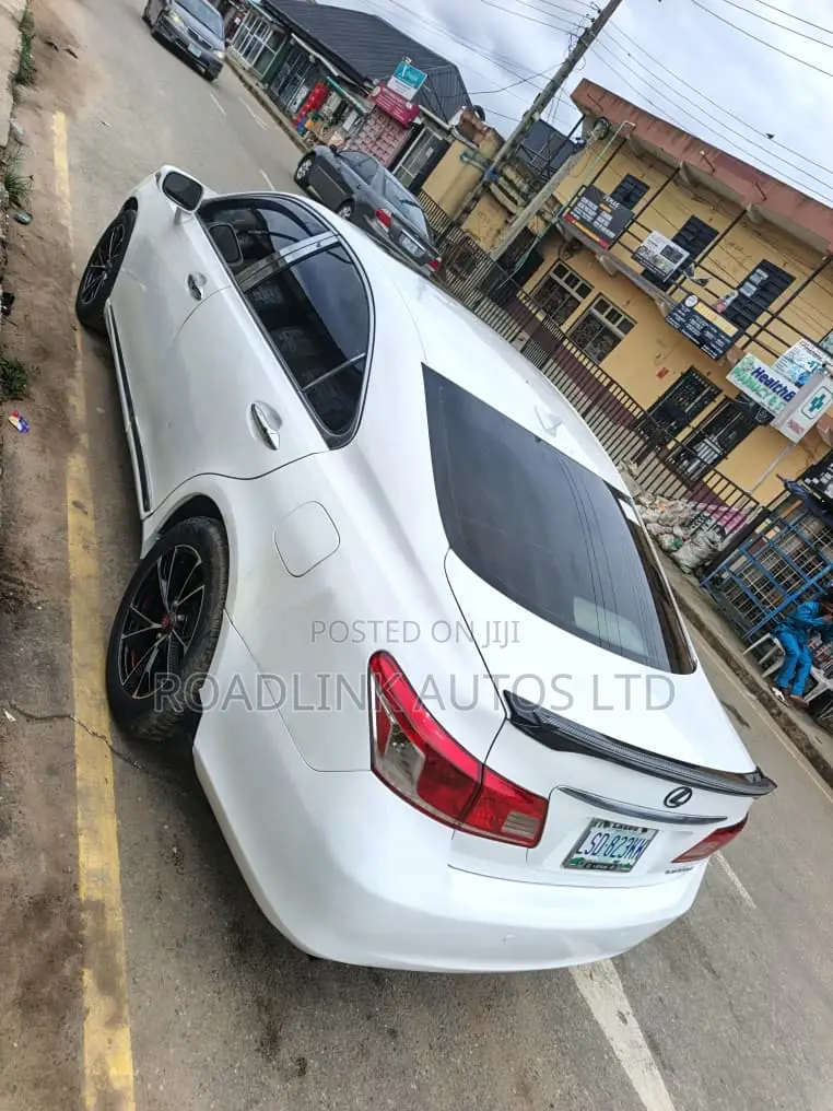 Lexus ES 350 2011 White