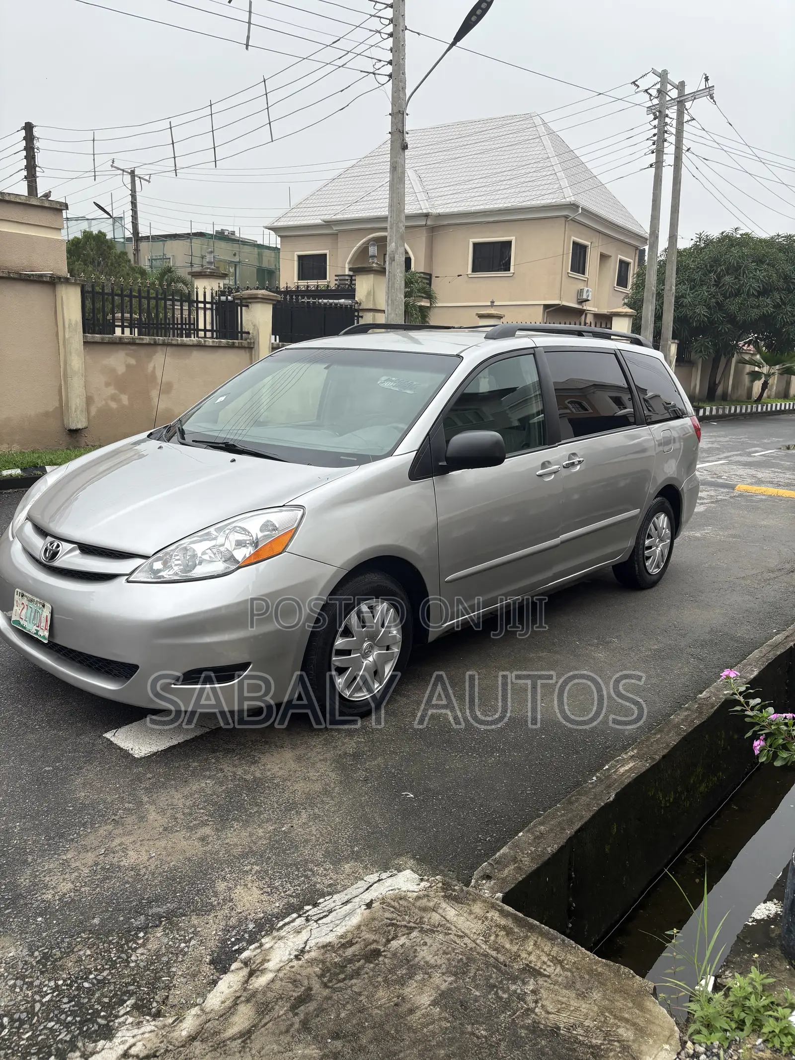Toyota Sienna LE 2008 Silver