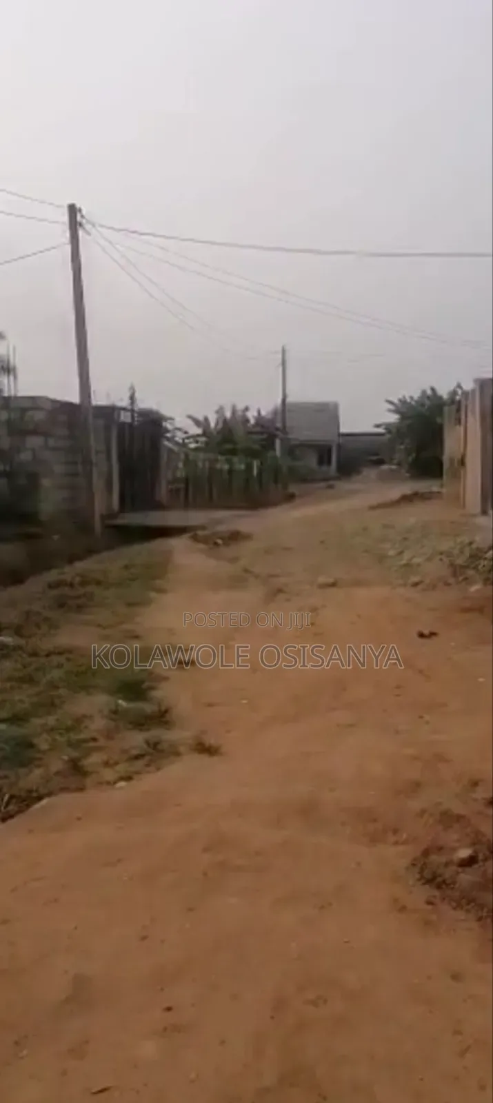 An Half Plot With Uncompleted Structures