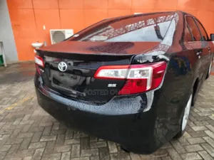 Toyota Camry SE 4dr Sedan (2.5L 4cyl 6A) 2013 Black