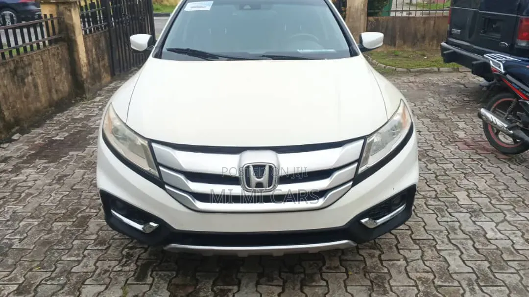Honda Crosstour 2015 White