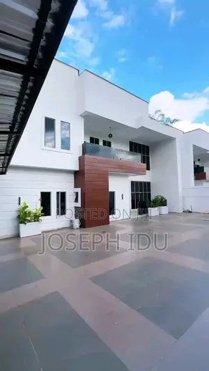 5bdrm Duplex in Wtc Estate Enugu for sale