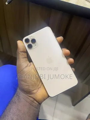Apple iPhone 11 Pro Max 64 GB Gold