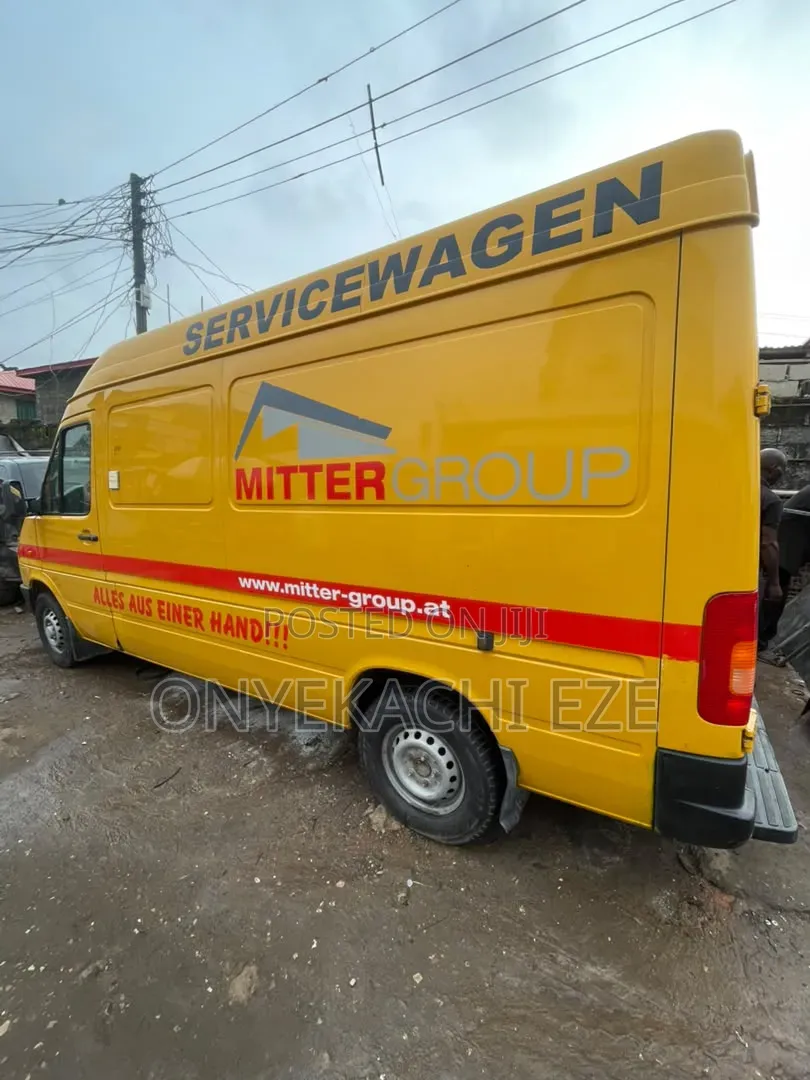 Volkswagen LT 2005 Yellow