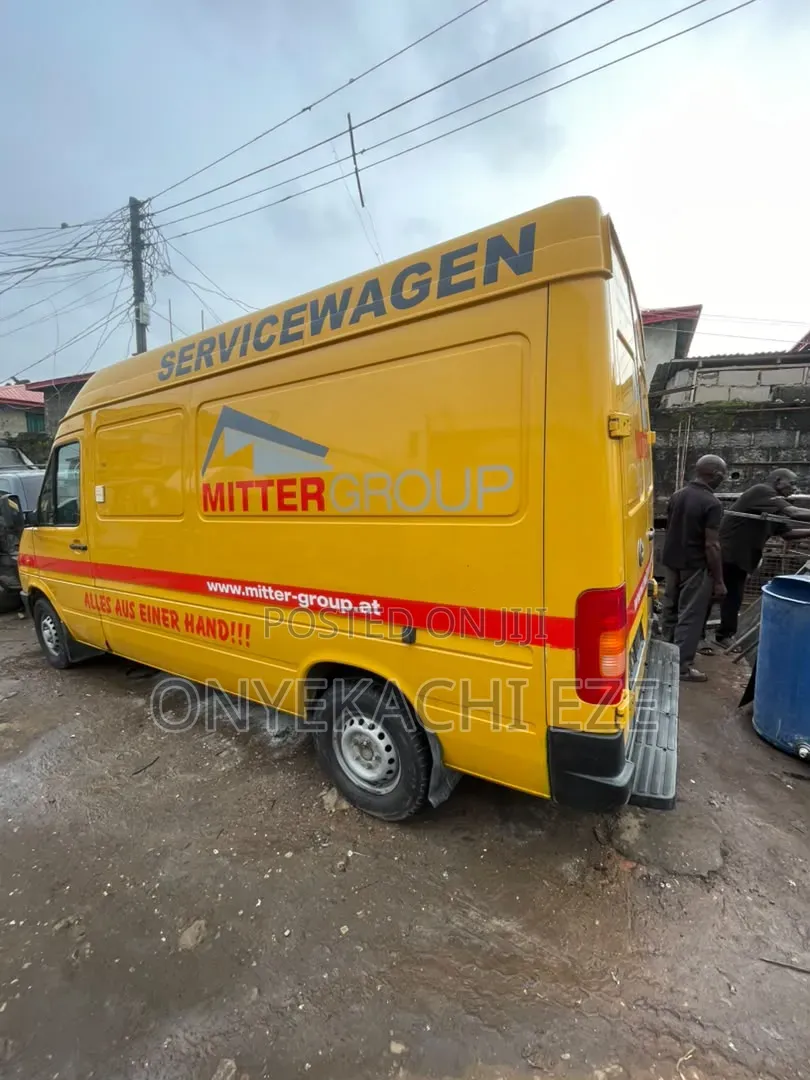 Volkswagen LT 2005 Yellow
