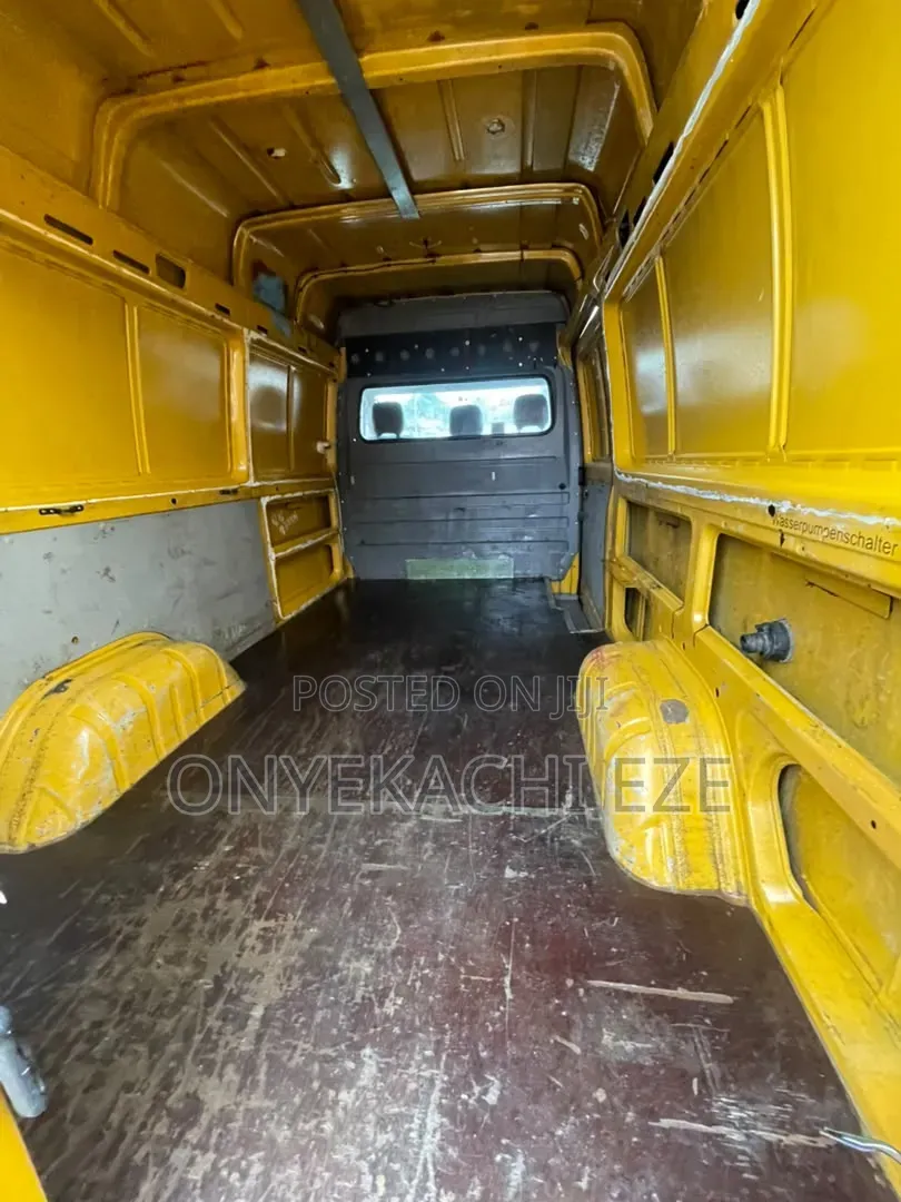 Volkswagen LT 2005 Yellow