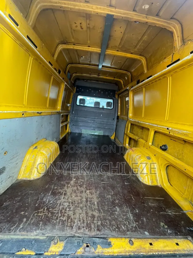 Volkswagen LT 2005 Yellow