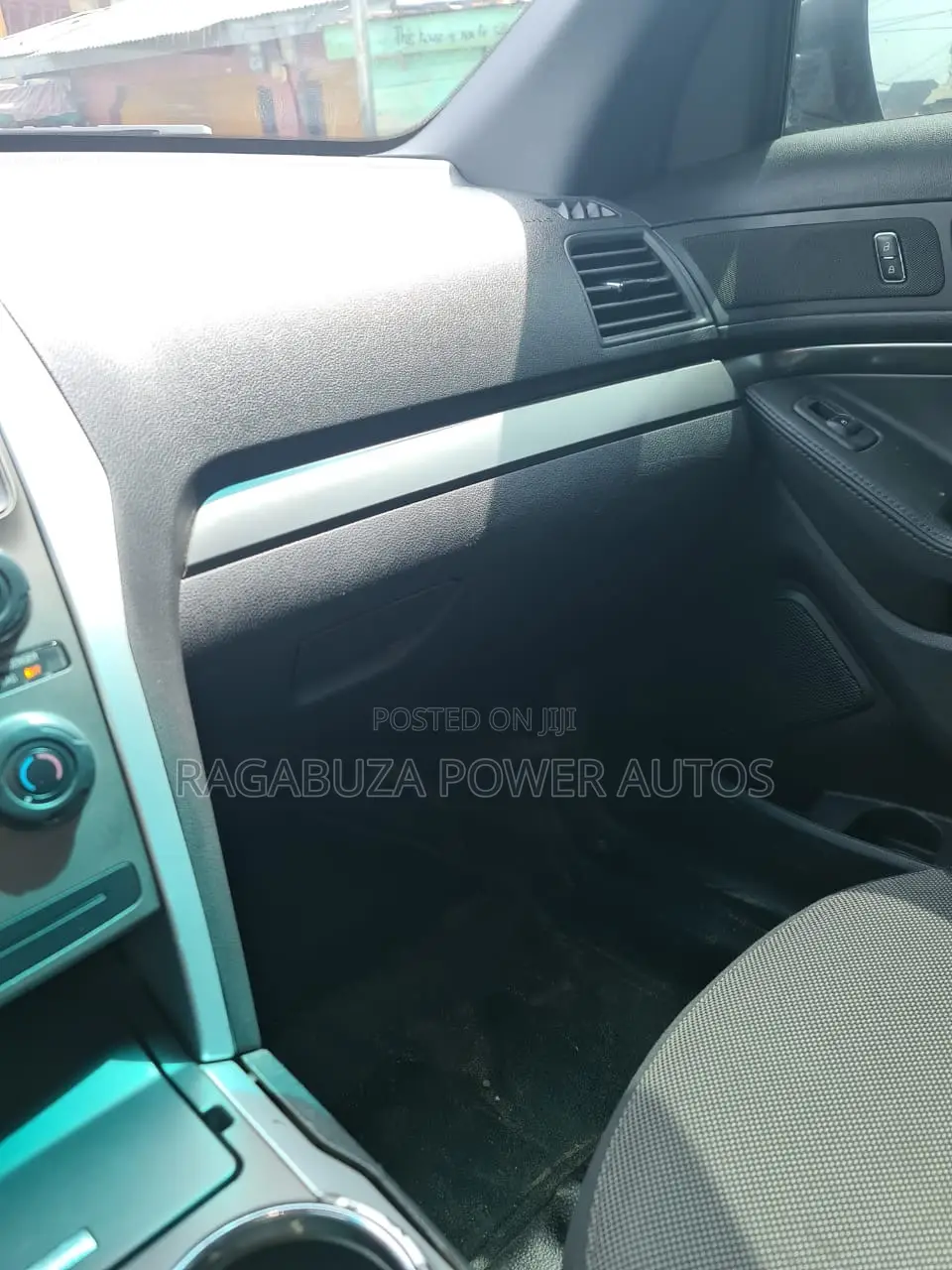 Ford Explorer 2011 White