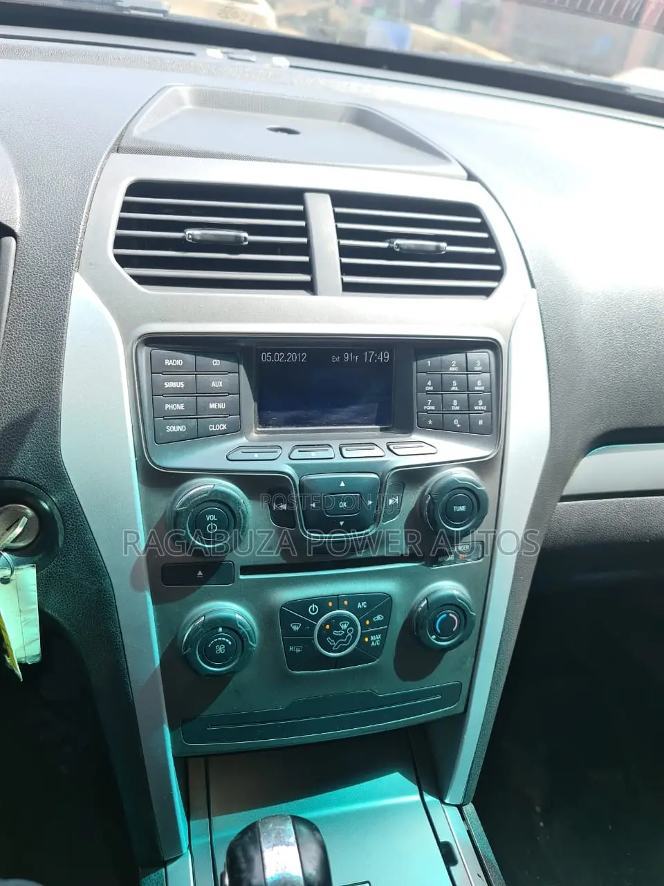 Ford Explorer 2011 White