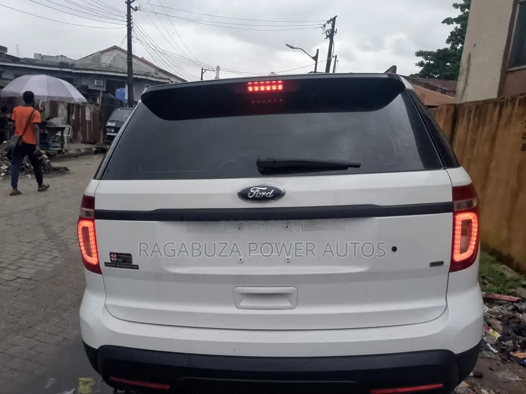 Ford Explorer 2011 White